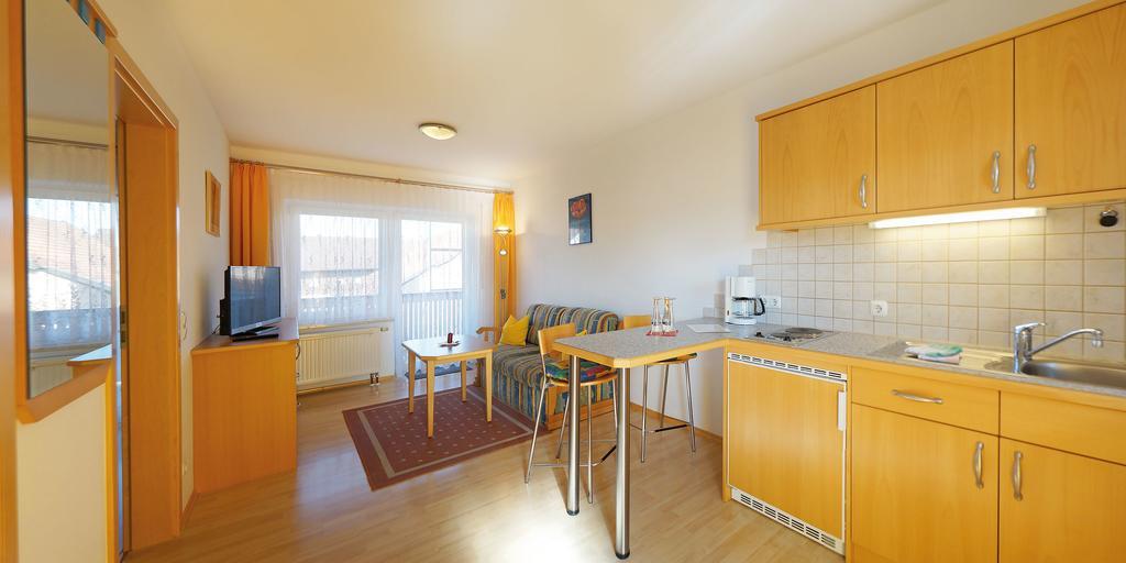Appartement Werner Hauptenbuchner Бад-Фюссинг Номер фото